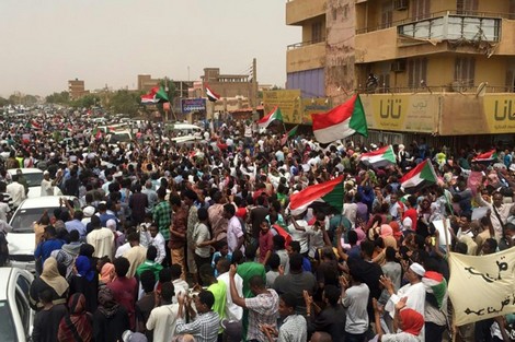 اشتباكات دامية تجمع السودانيين على ضفاف النيل