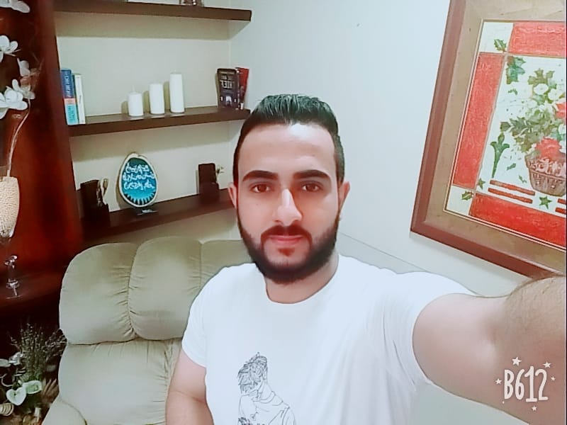 تهنئة بعيد ميلاد الصحفي مصطفى حشاد