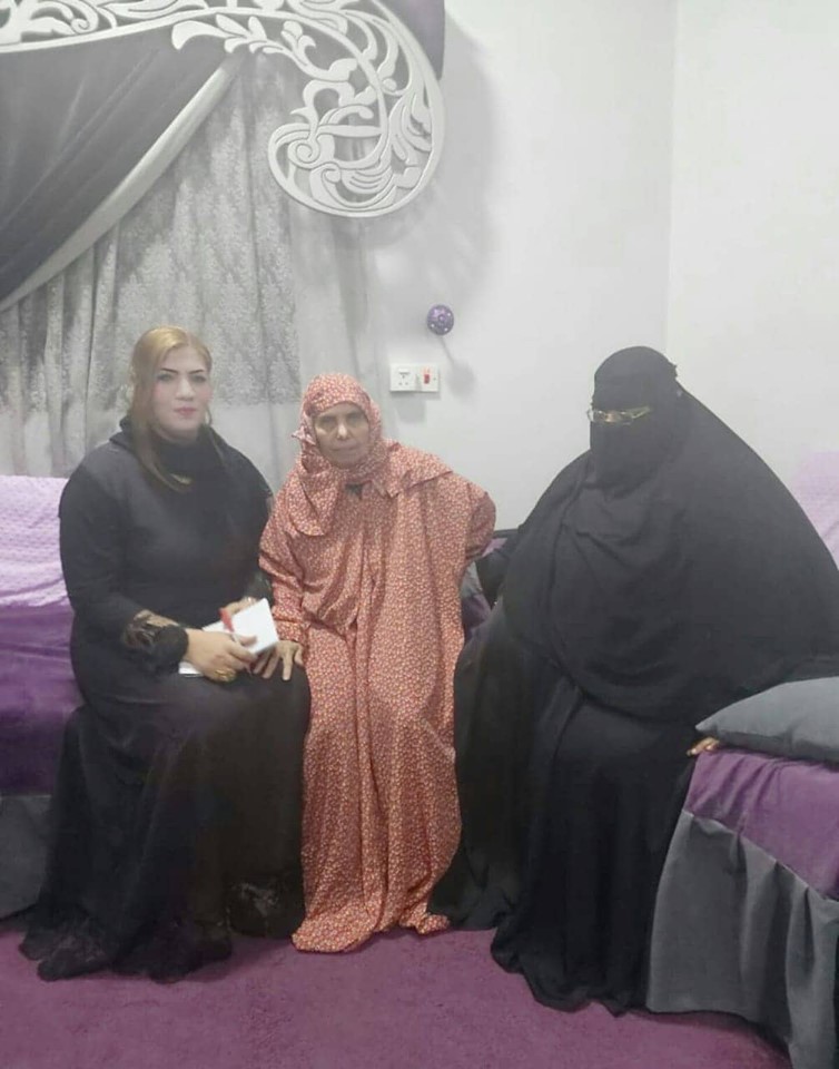 مواطنه سعوديه من ذوي الاحتياجات الخاصه تستضيف ١٧عامله في منزلها