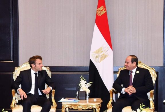 الرئيس السيسى يستقبل الرئيس الفرنسى ماكرون ويبحثان امن الغذاء والطاقه والاوضاع الليبيه والازمه الاوكرانيه